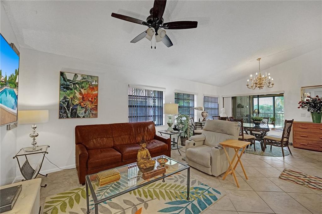 POINTE PARK CONDOS - Residential