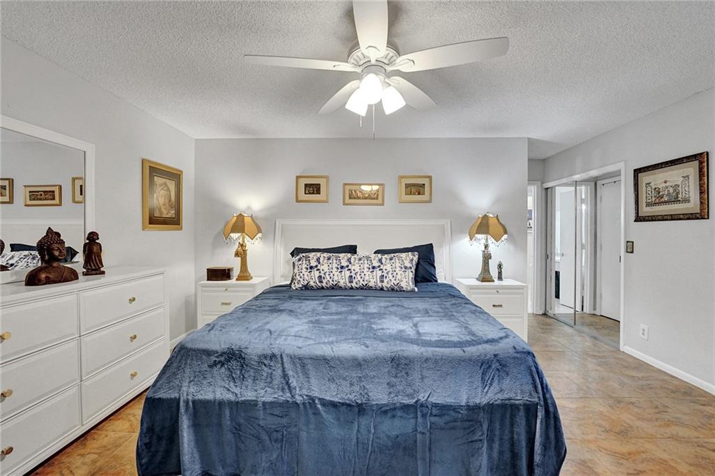 POINTE PARK CONDOS - Residential