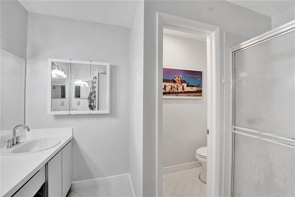 POINTE PARK CONDOS - Residential
