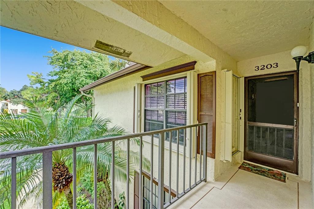 POINTE PARK CONDOS - Residential