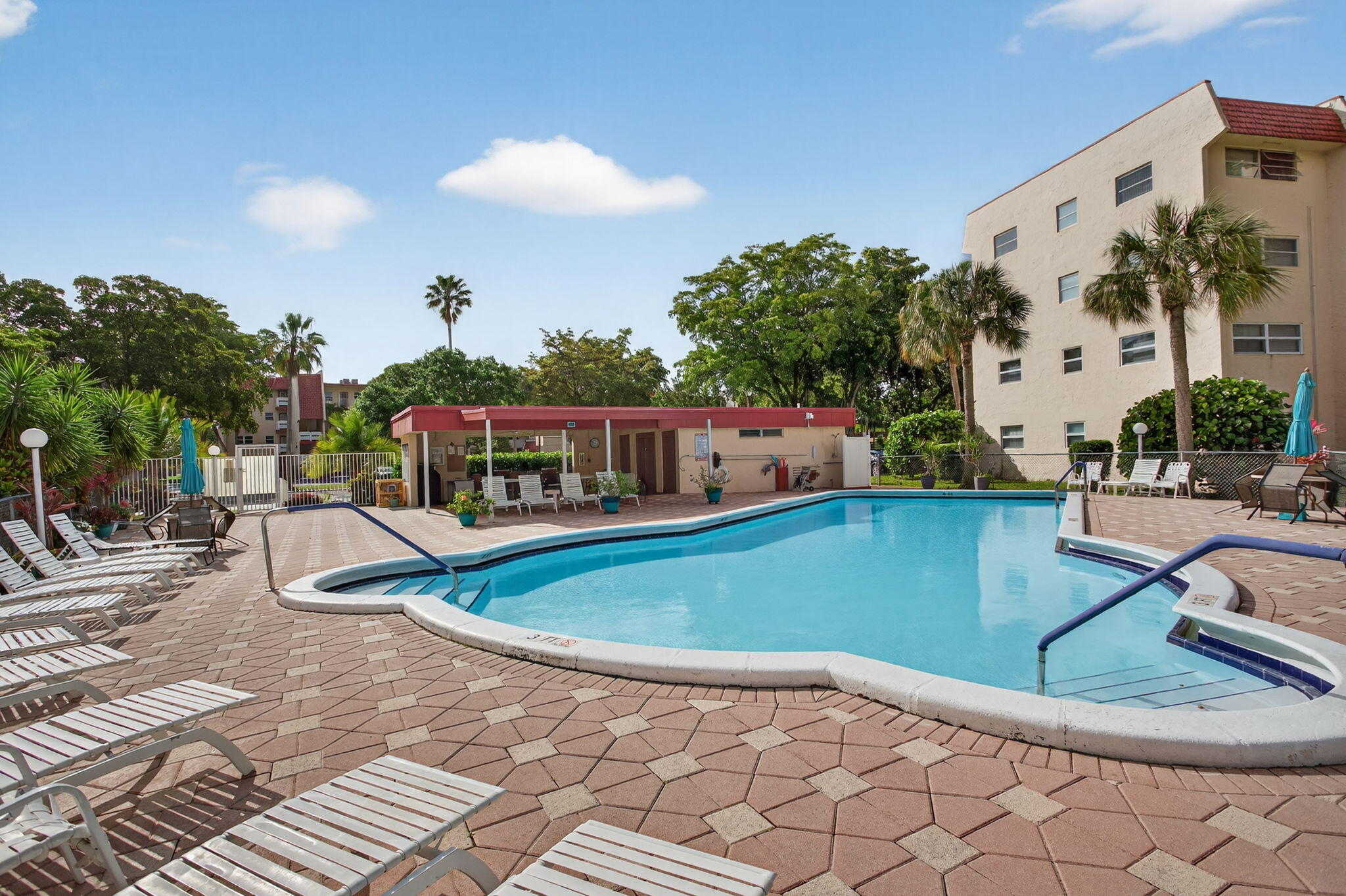 ORIOLE GOLF & TENNIS CLUB CONDO - Residential
