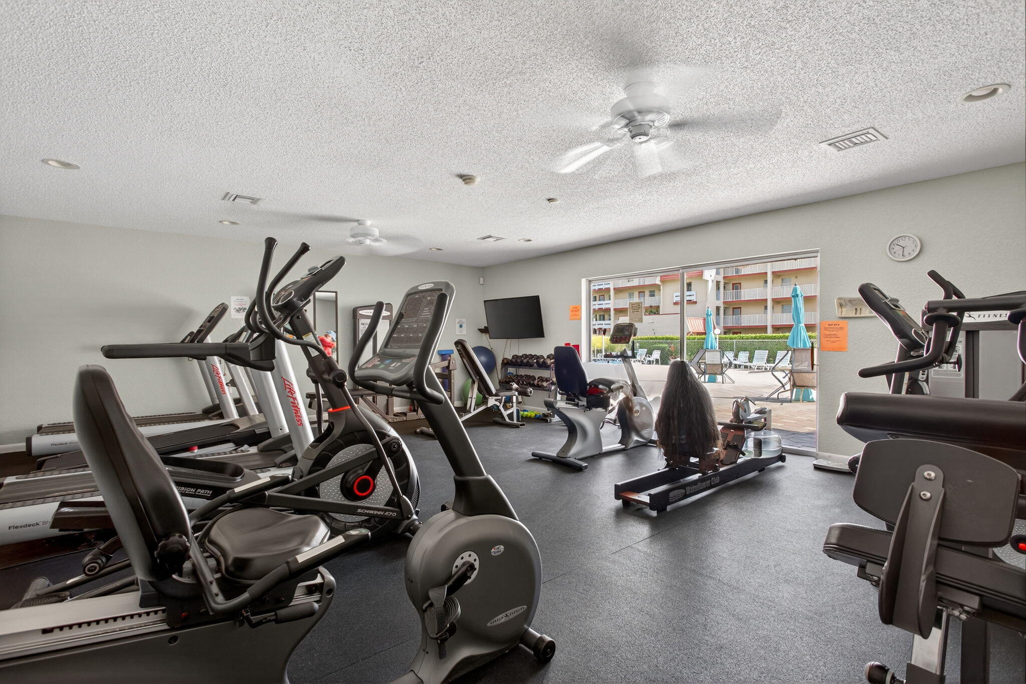 1030 Country Club Drive 407