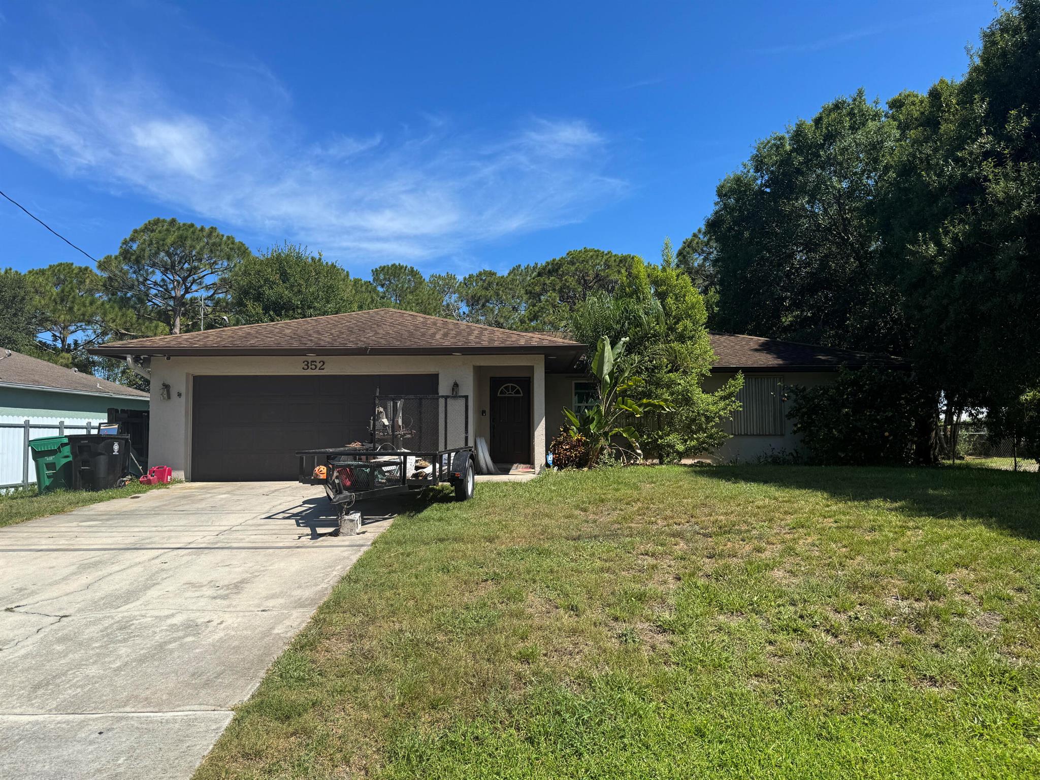 Check out this spacious 3 BED / 2 BATH home located in central Port St. Lucie! Seller is offering $3,500 to the buyer for a new AC! Updated guest bath, new flooring in the bedroom, spacious island kitchen with stainless steel appliances. Large screened back patio, split floor plan. Quick access to the Turnpike and I-95. Close to shopping, restaurants, entertainment, and beaches. Schedule your private tour today! CASH ONLY.