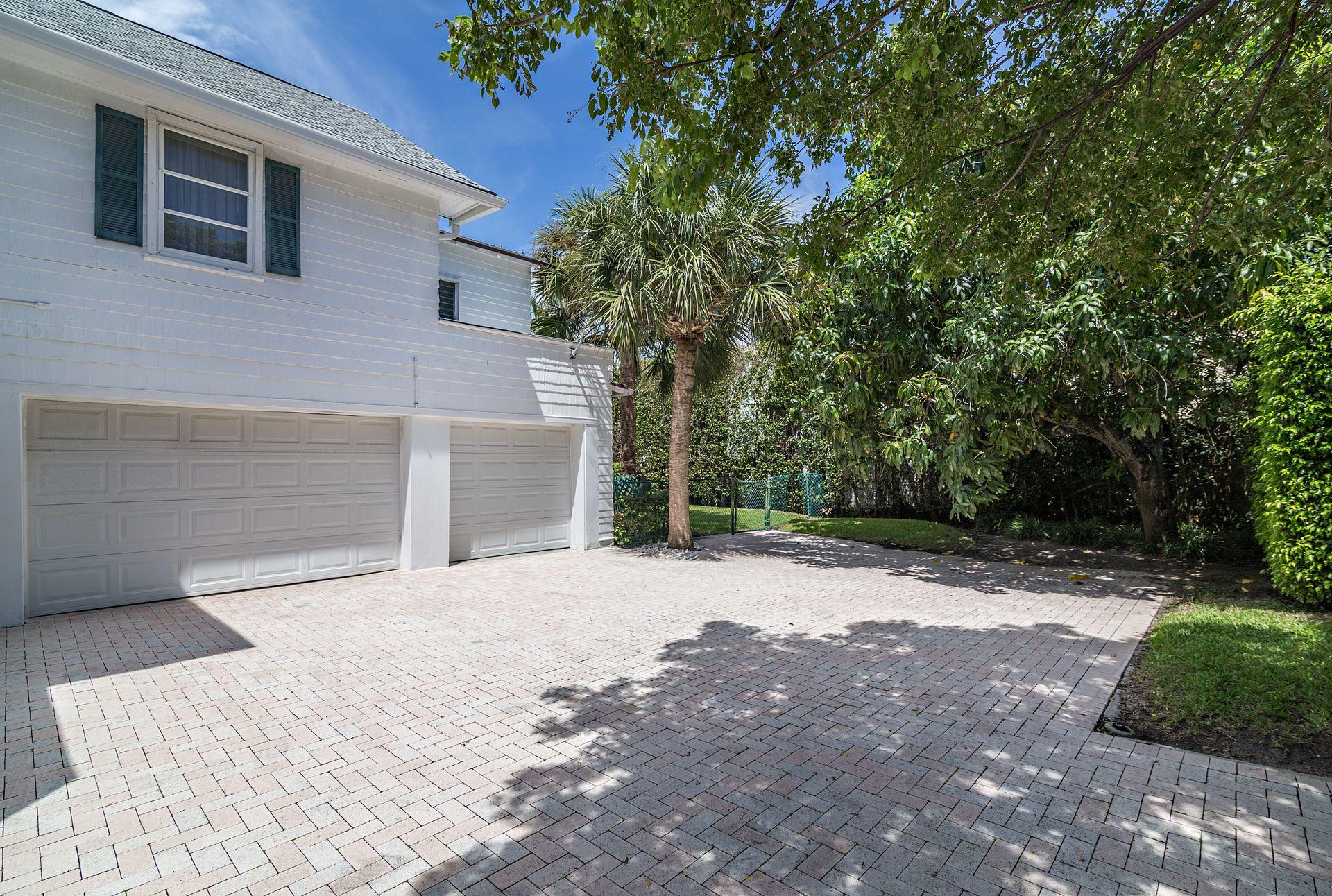 POINCIANA PARK 2ND ADD - Residential