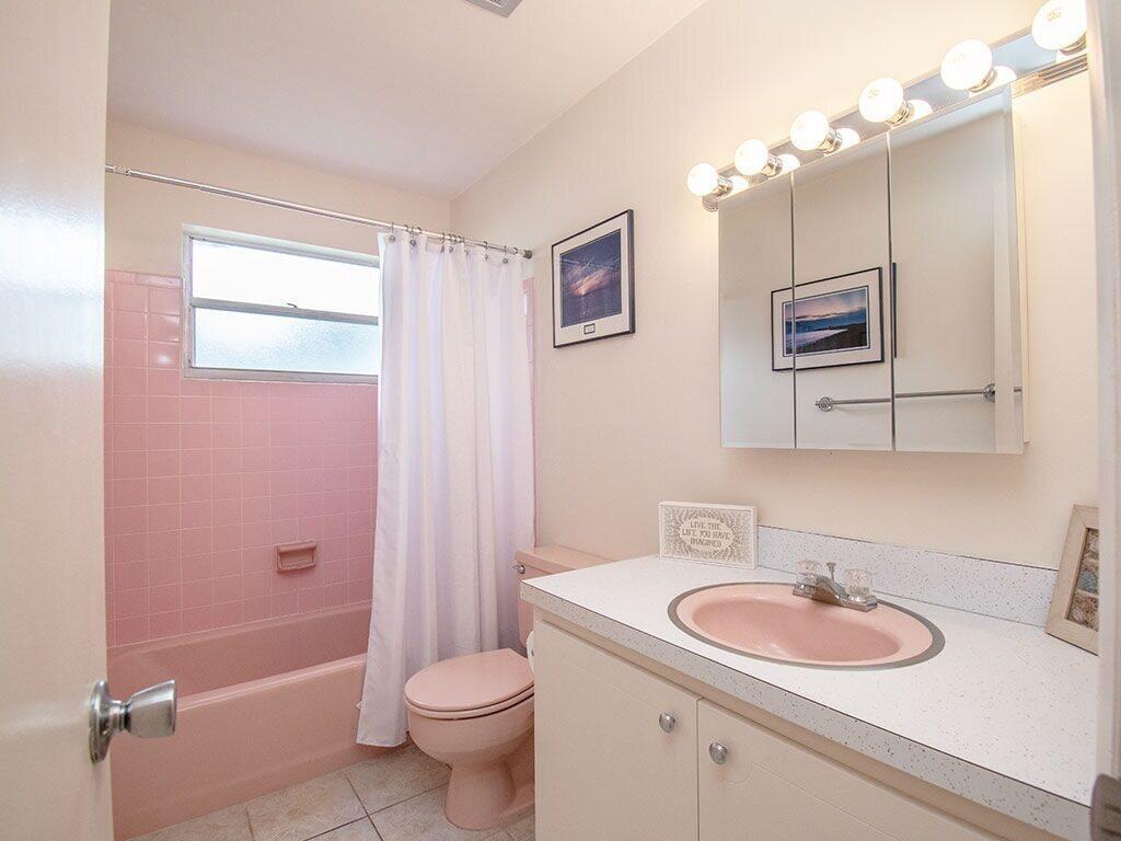 VISTA HARBOR CONDO BLDGS - Residential