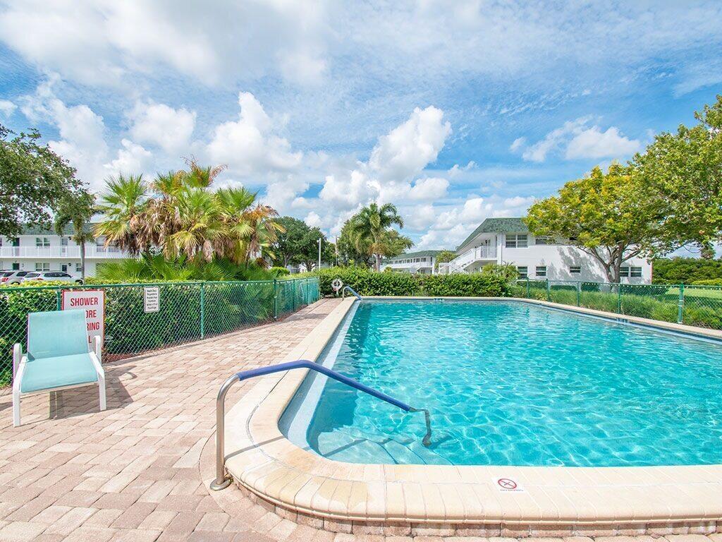 VISTA HARBOR CONDO BLDGS - Residential