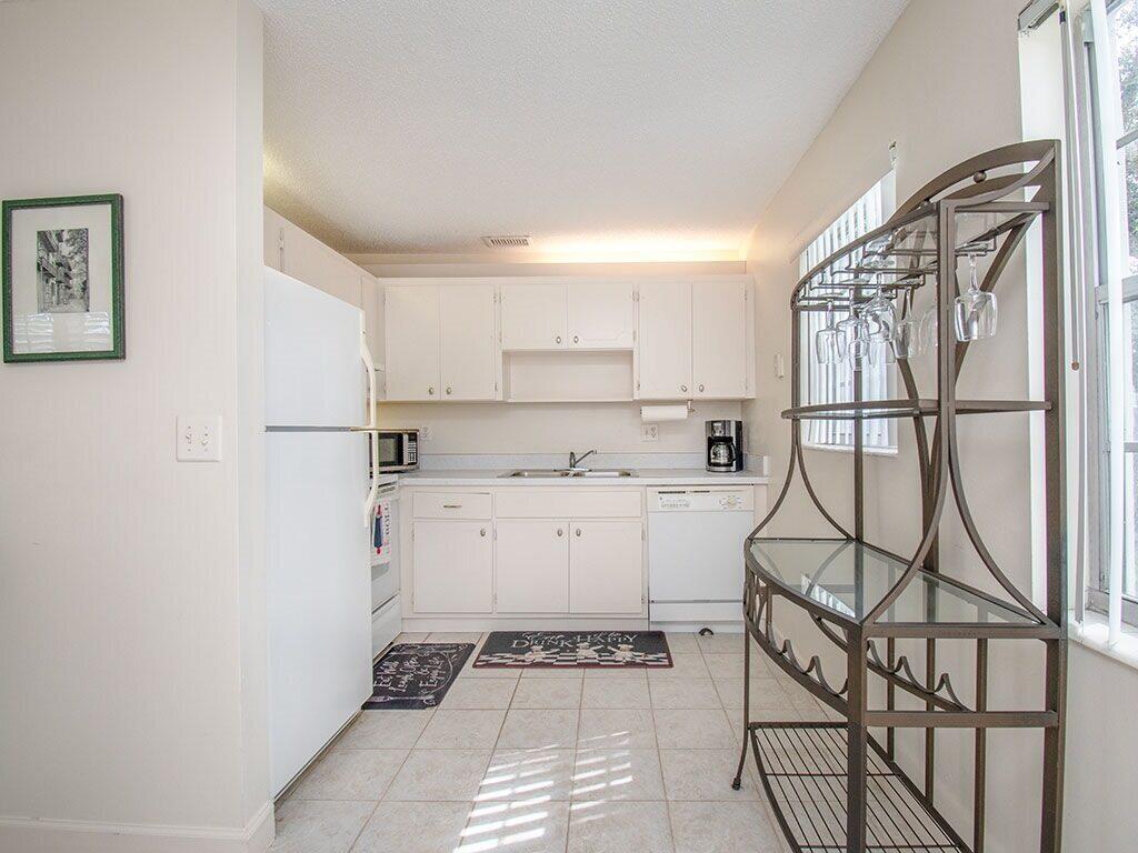 VISTA HARBOR CONDO BLDGS - Residential