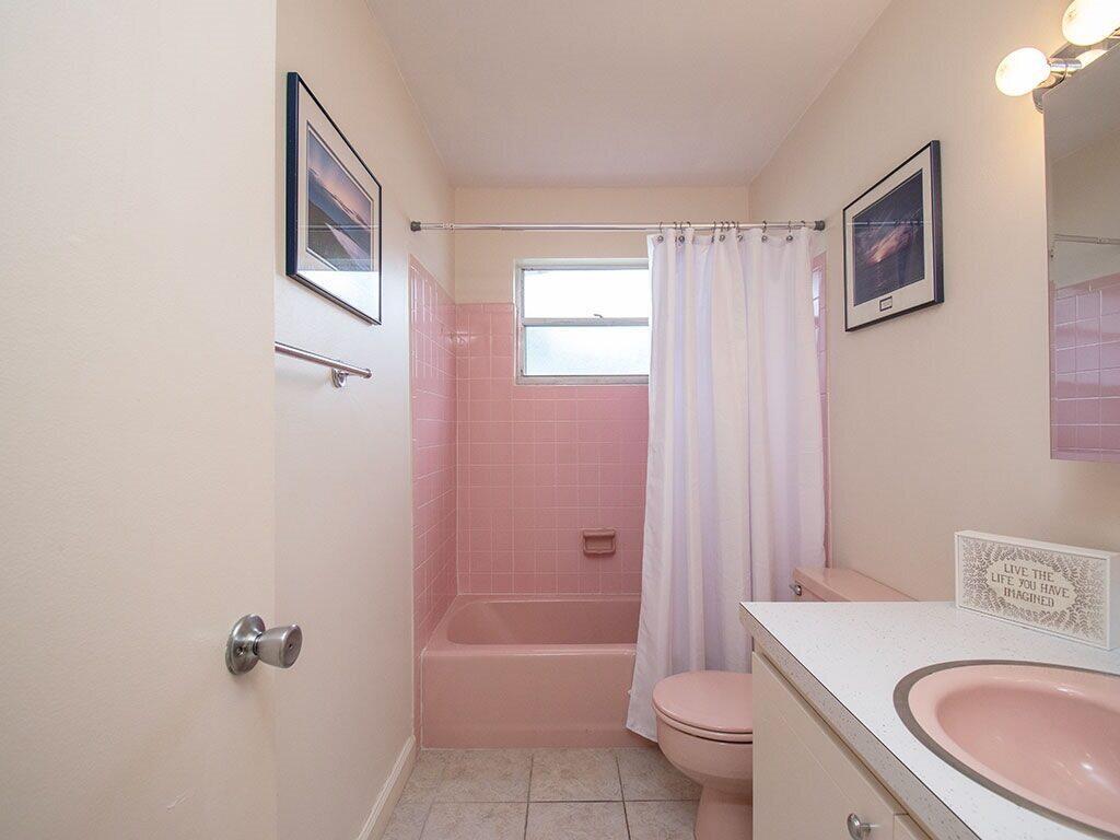 VISTA HARBOR CONDO BLDGS - Residential