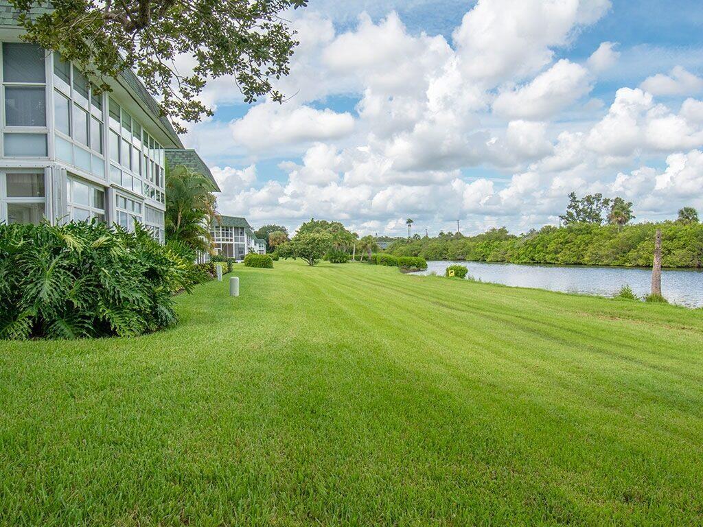 VISTA HARBOR CONDO BLDGS - Residential