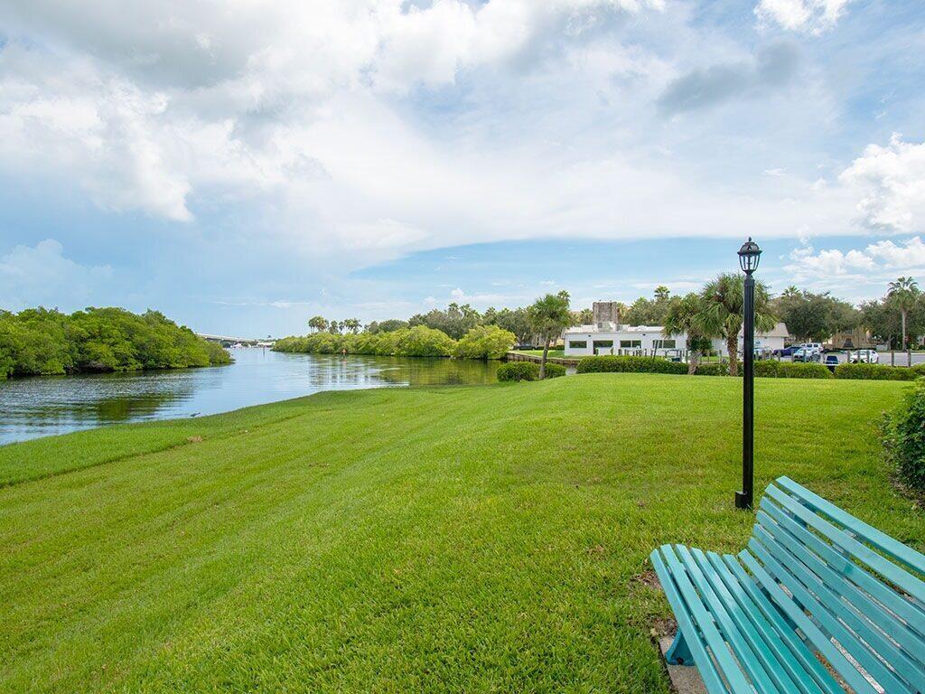 VISTA HARBOR CONDO BLDGS - Residential