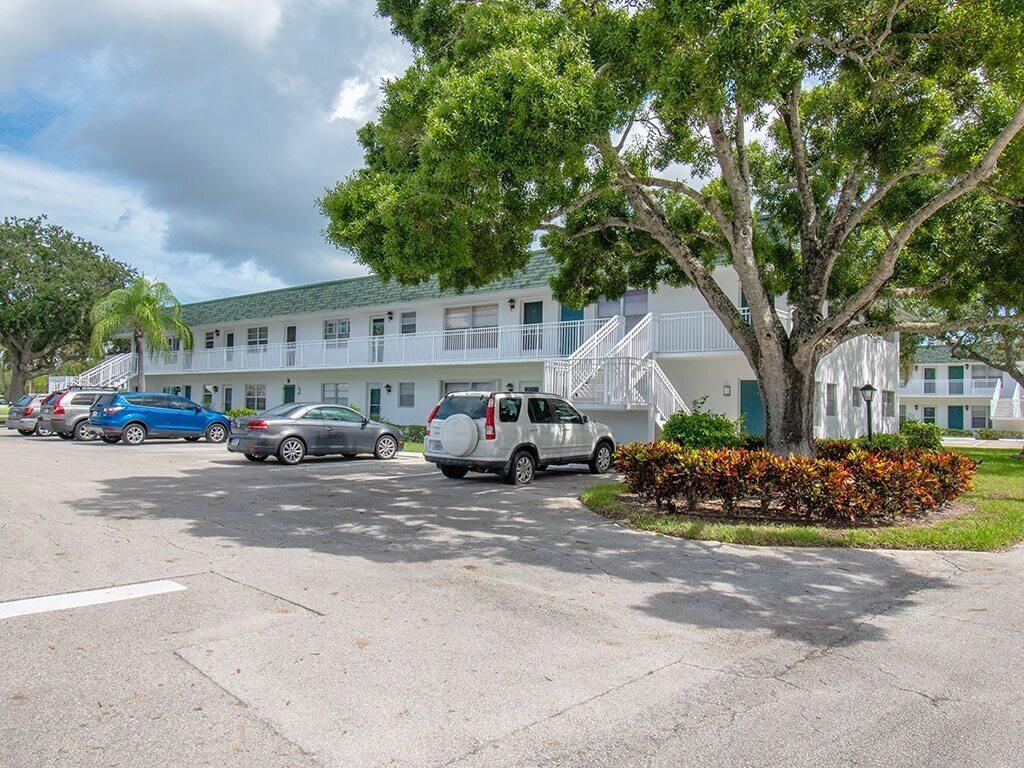 VISTA HARBOR CONDO BLDGS - Residential