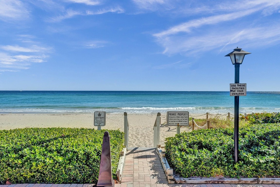 HILLSBORO LE BARON - Residential