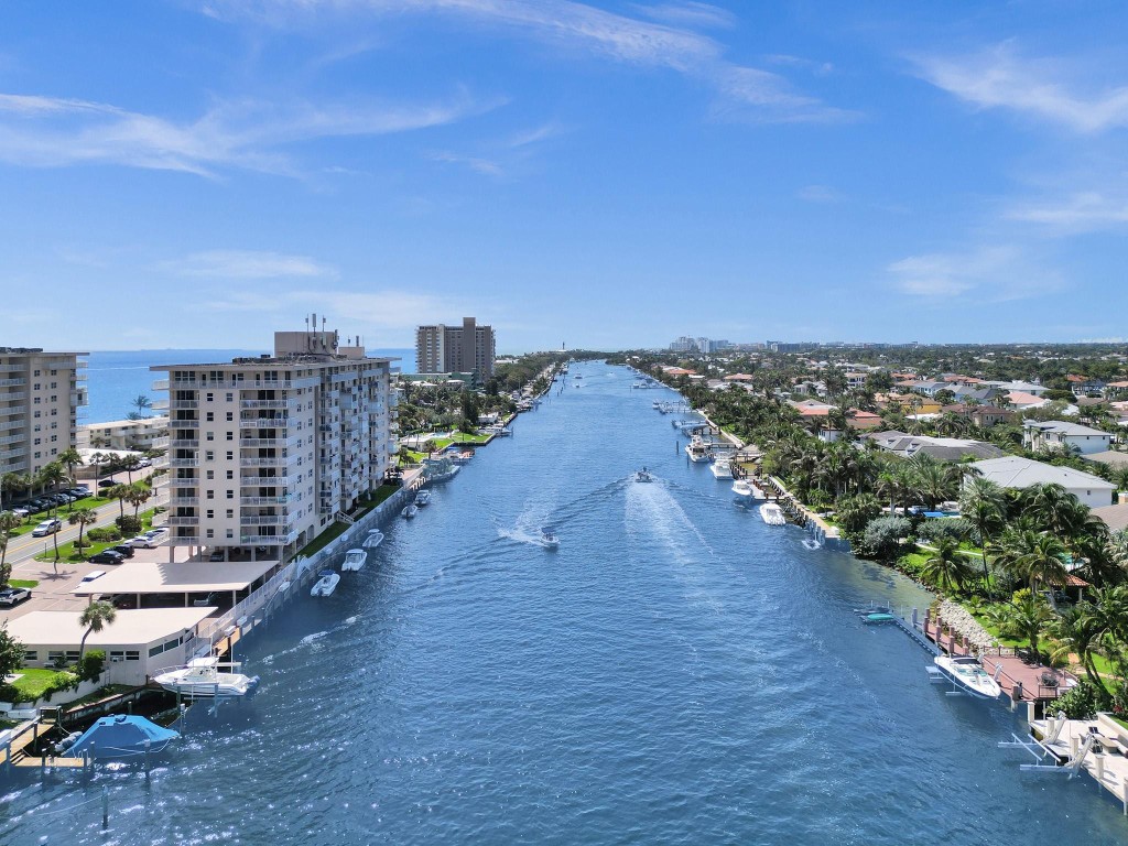 HILLSBORO LE BARON - Residential