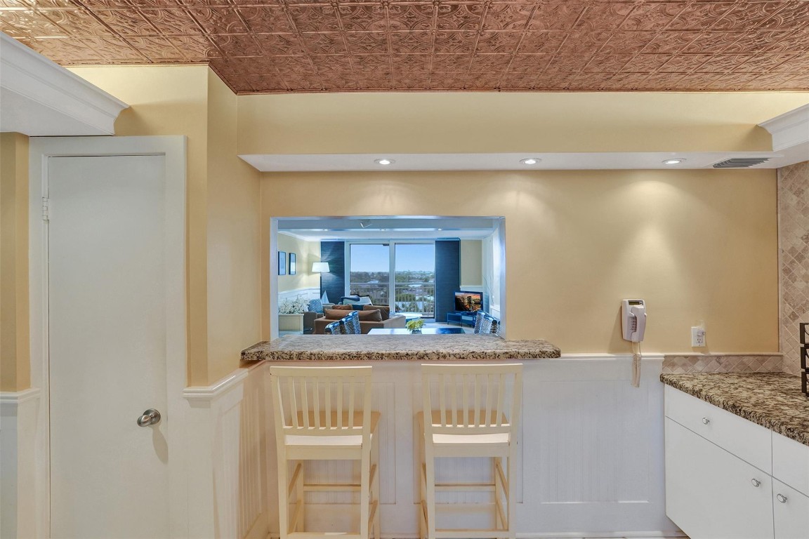 HILLSBORO LE BARON - Residential