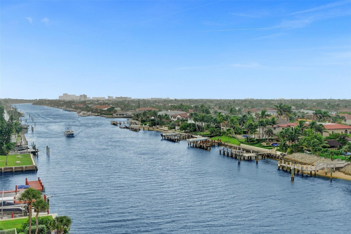 HILLSBORO LE BARON - Residential