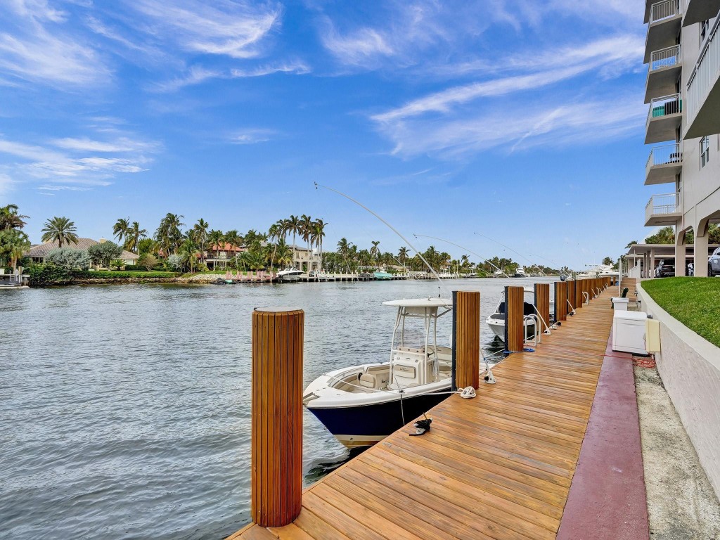 HILLSBORO LE BARON - Residential