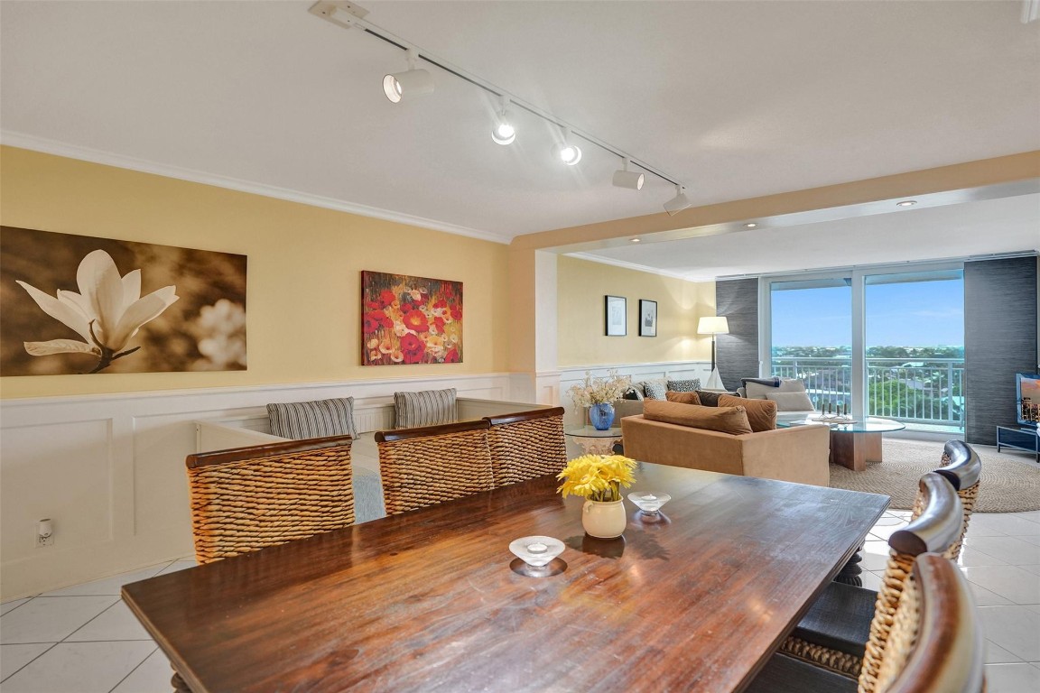 HILLSBORO LE BARON - Residential