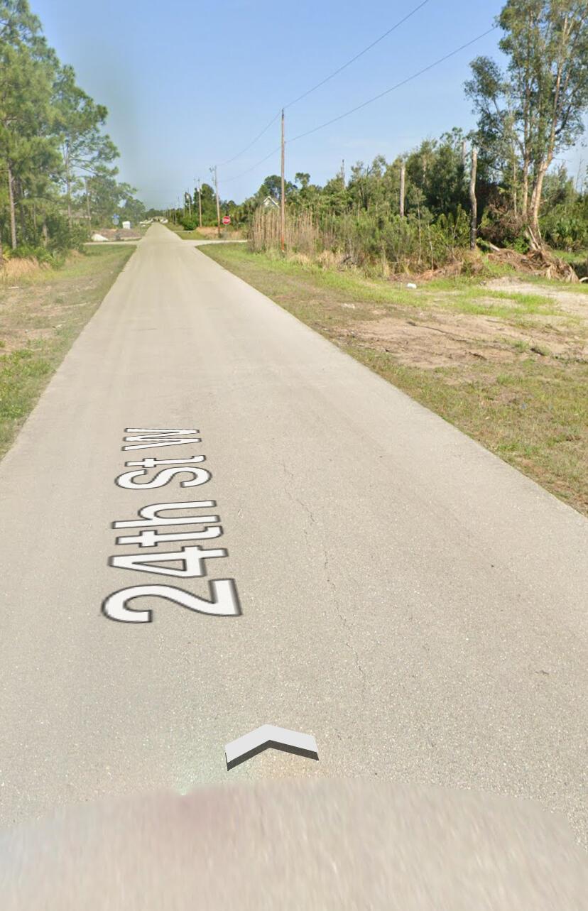 Beautiful lot in a great neighborhood. Buy and build your dream home, buy and hold as an investment. Close to everything