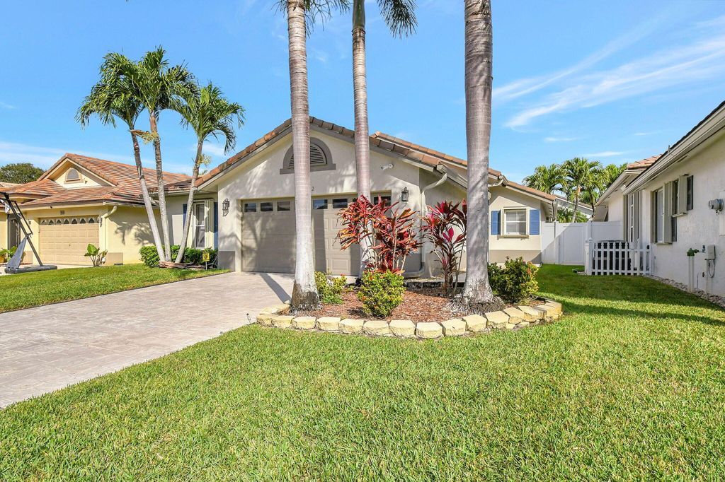 Photo of 7872 Manor Forest Lane, Boynton Beach, FL 33436 (MLS # R11061053)