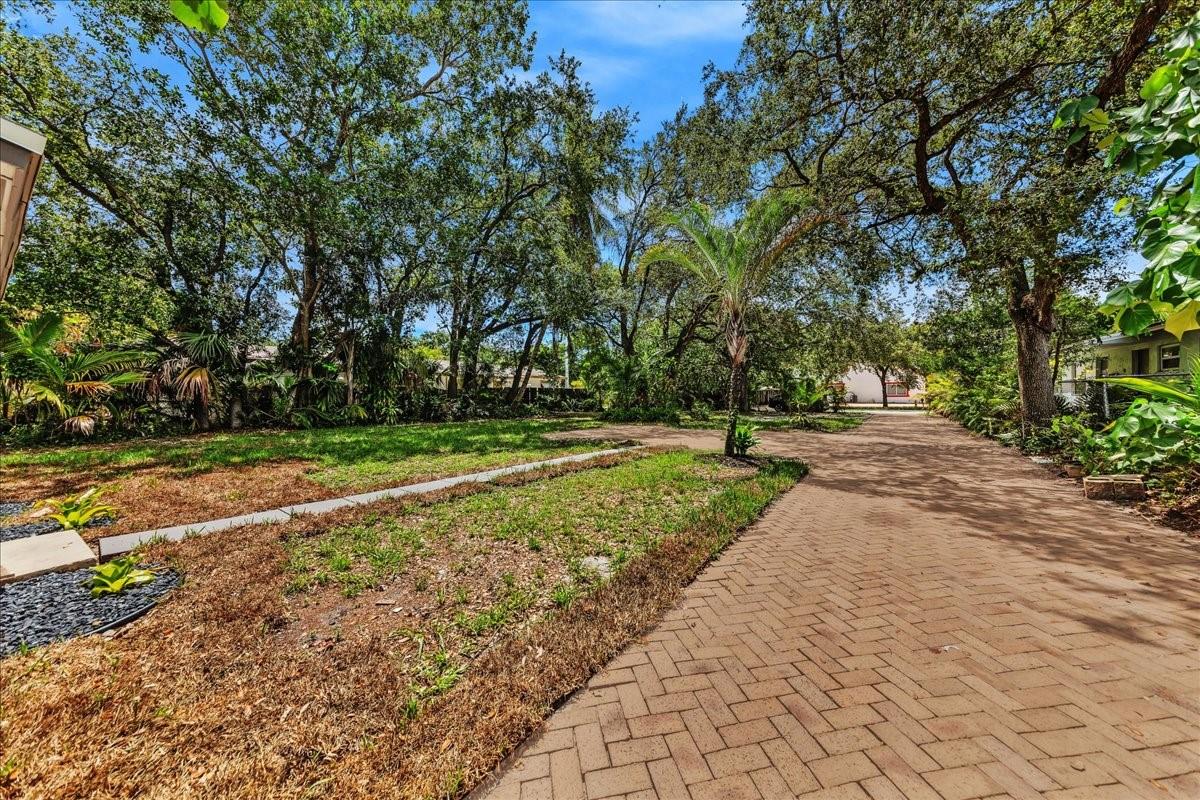 4265 SW 54th Ct