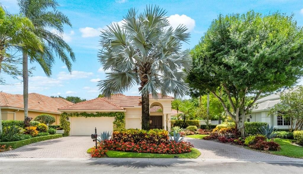 Photo of 47 Bermuda Lake Drive, Palm Beach Gardens, FL 33418 (MLS # R10885251)
