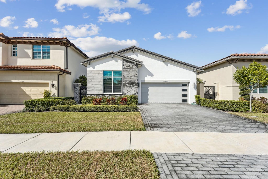 Photo of 4805 Saddle Ranch Road, Lake Worth, FL 33467 (MLS # R10937335)