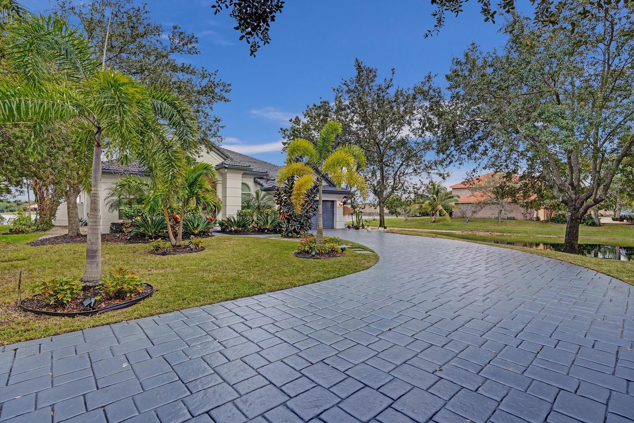 WATERS EDGE AT PARKLAND - Residential Lease