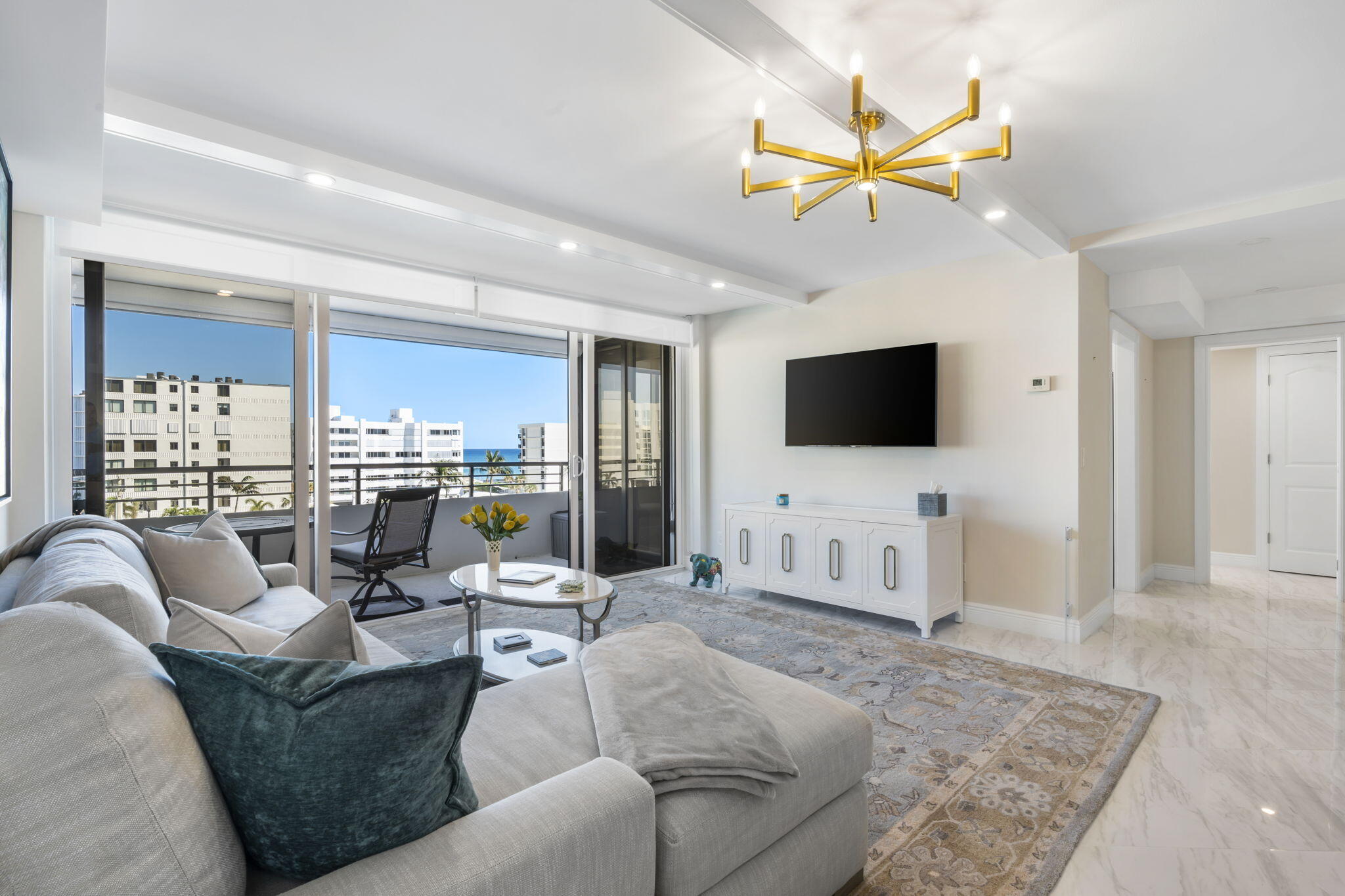 MAYFAIR HOUSE CONDO - Residential