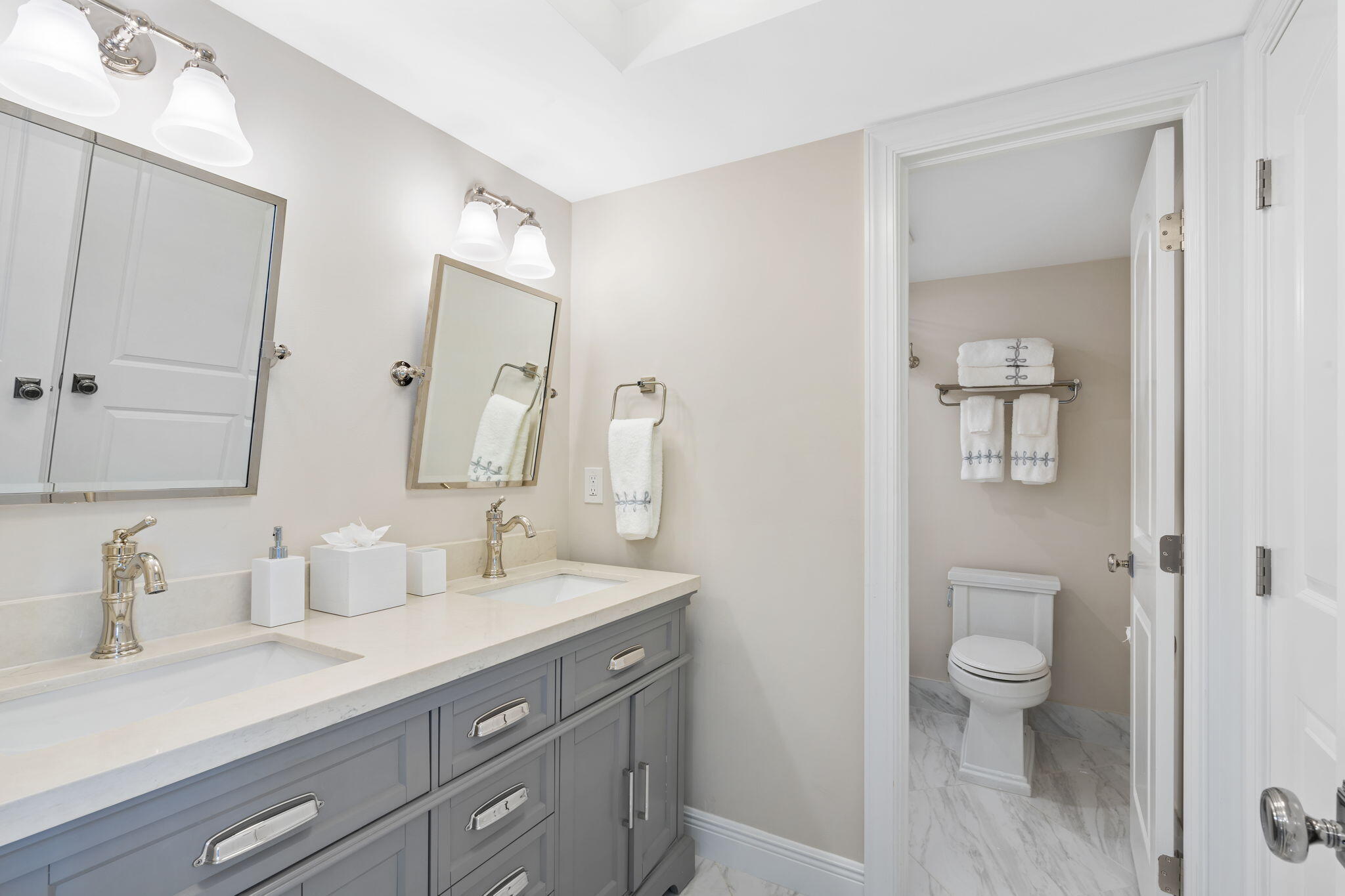 MAYFAIR HOUSE CONDO - Residential