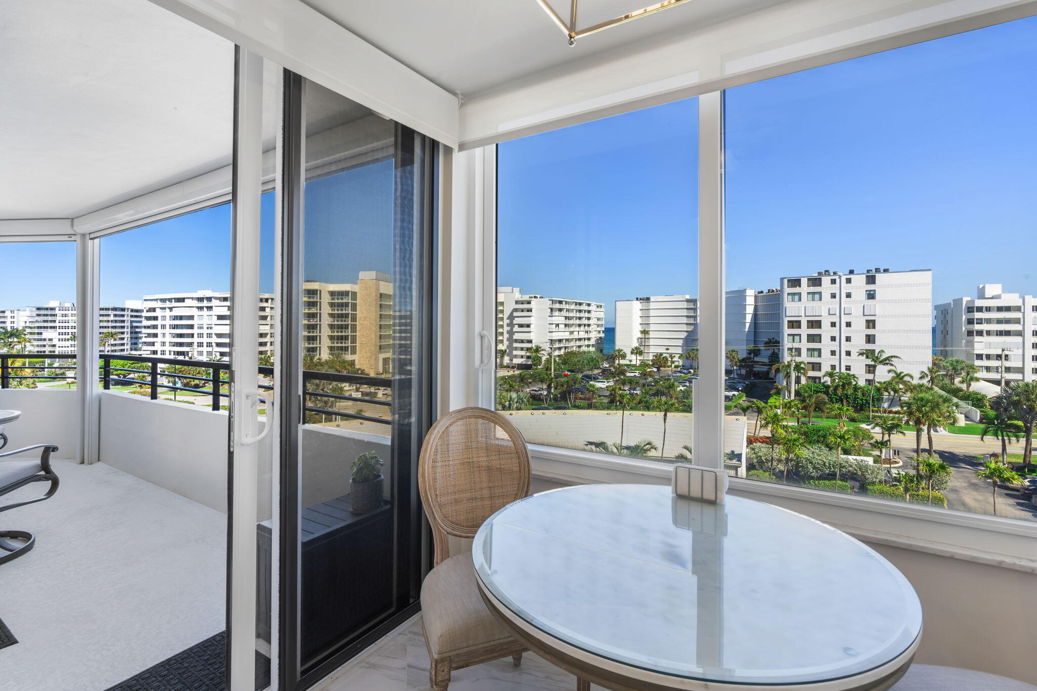 MAYFAIR HOUSE CONDO - Residential