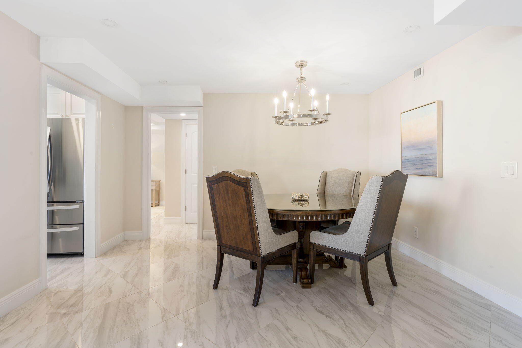 MAYFAIR HOUSE CONDO - Residential