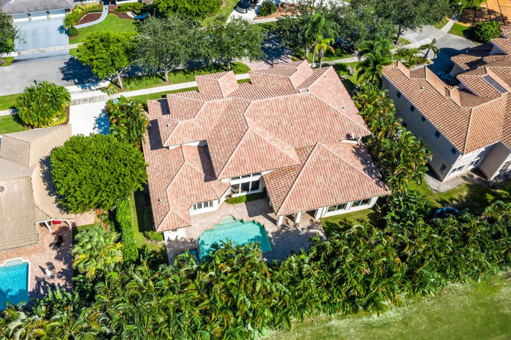 WOODFIELD HUNT CLUB - Residential