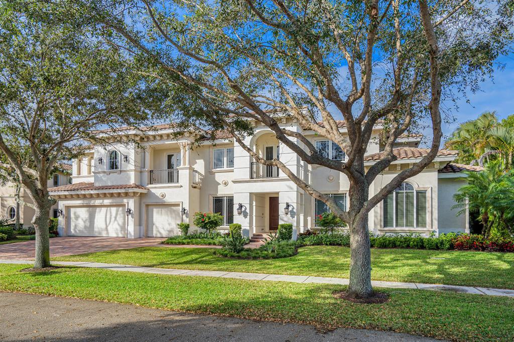 WOODFIELD HUNT CLUB - Residential