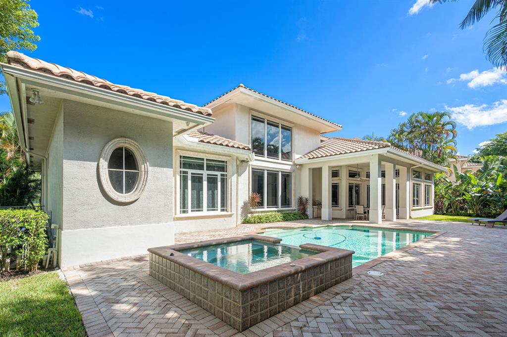 WOODFIELD HUNT CLUB - Residential