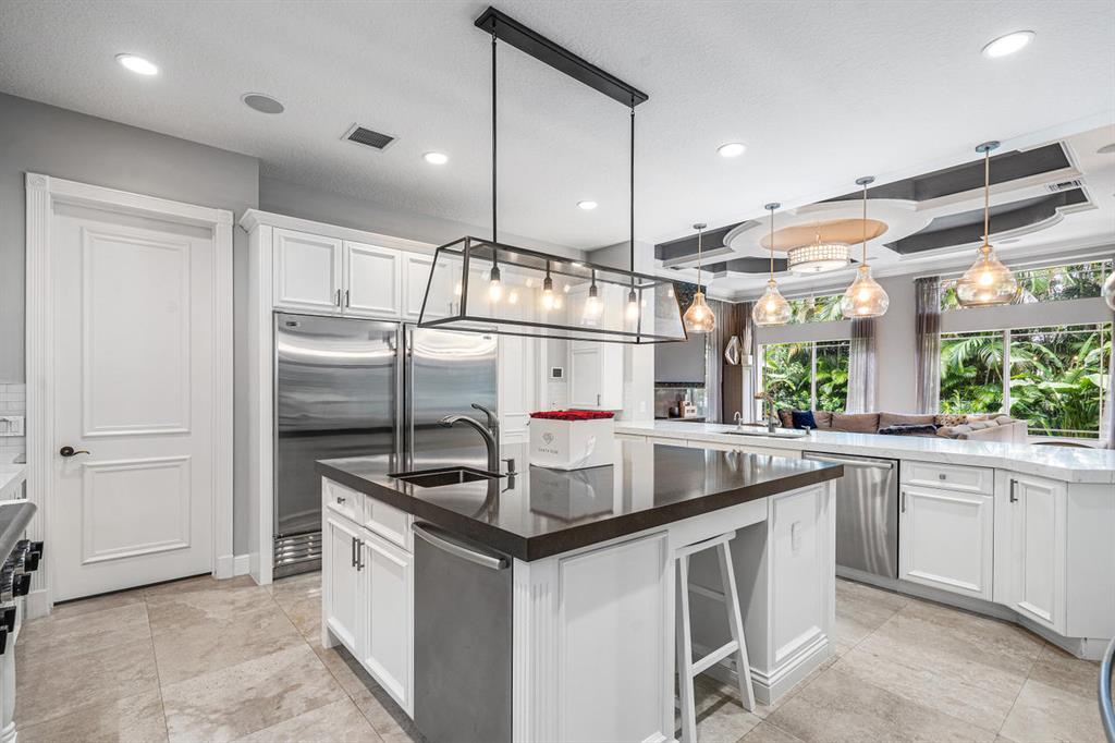 WOODFIELD HUNT CLUB - Residential