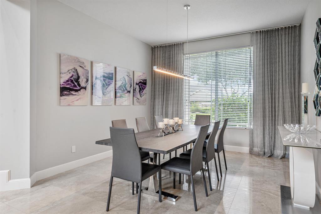 WOODFIELD HUNT CLUB - Residential