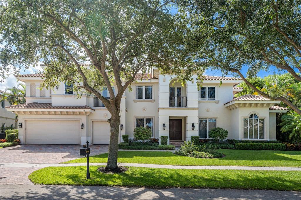 WOODFIELD HUNT CLUB - Residential