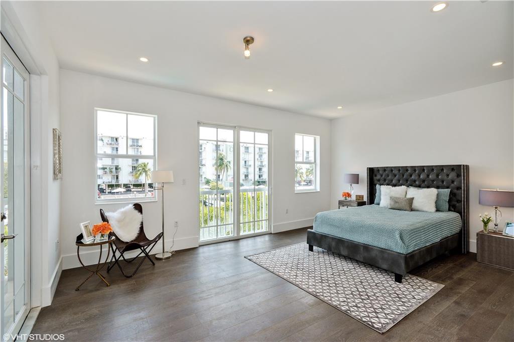 LAUDERDALE HARBORS - Residential