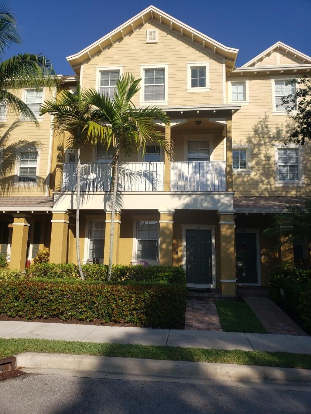 Photo of 334 W Thatch Palm Circle #103, Jupiter, FL 33458 (MLS # R10800859)