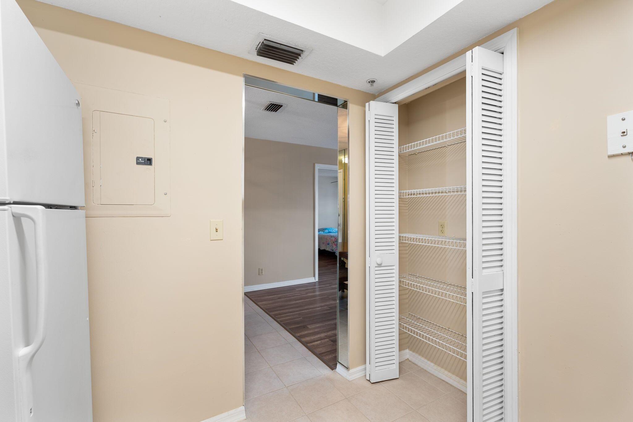 POPPLETON CREEK CONDO - Residential