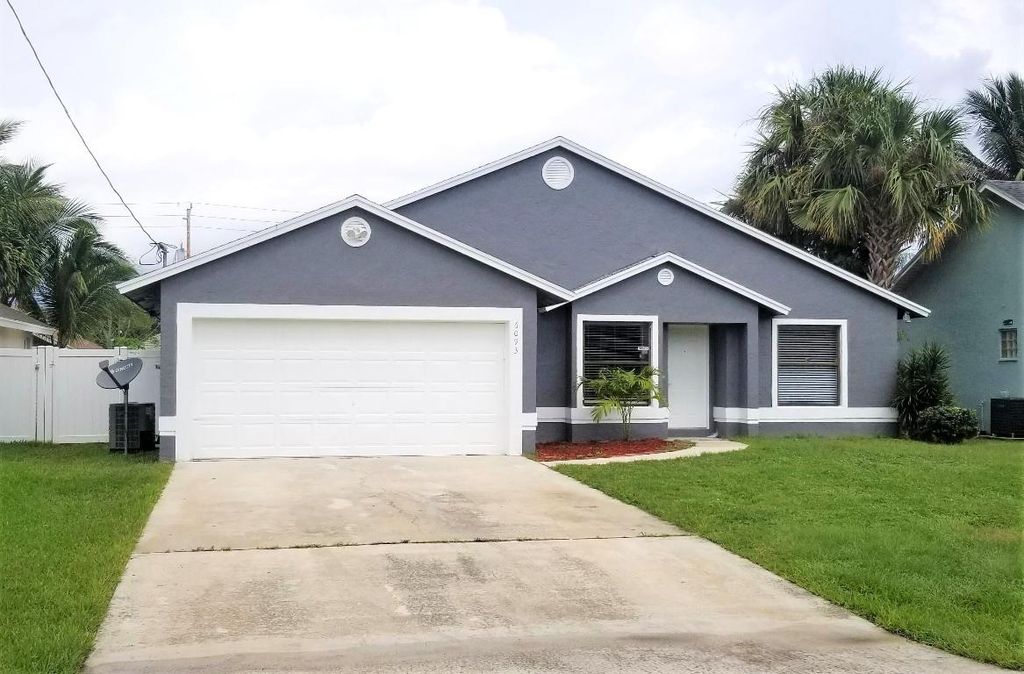 Photo of 6093 Robinson Street, Jupiter, FL 33458 (MLS # R10956367)
