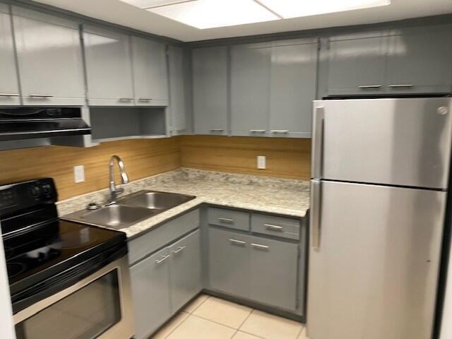 Photo of 660 Glouchester Street #204, Boca Raton, FL 33487 (MLS # B26081938)