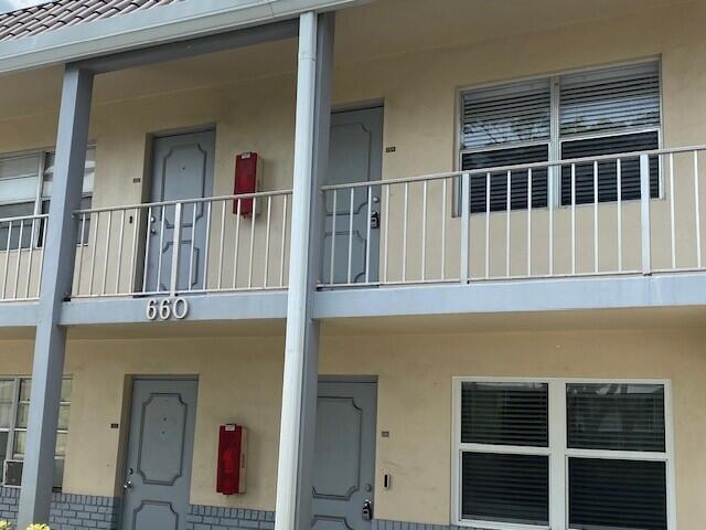 Photo of 660 Glouchester Street #204, Boca Raton, FL 33487 (MLS # B26081938)