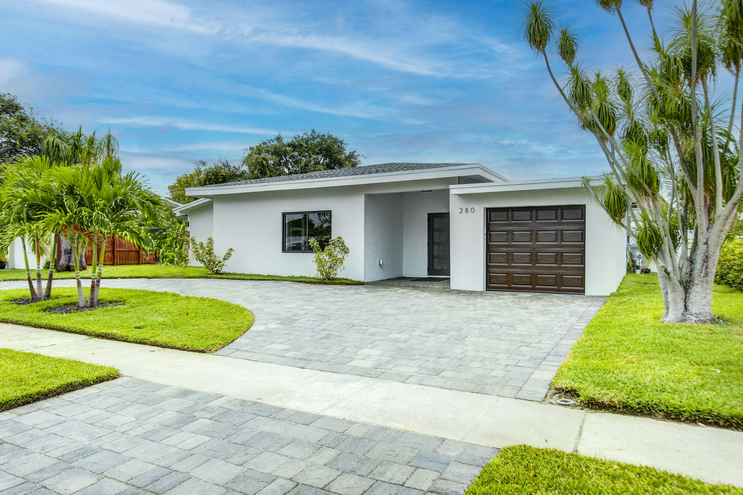 280 SE 9th Street