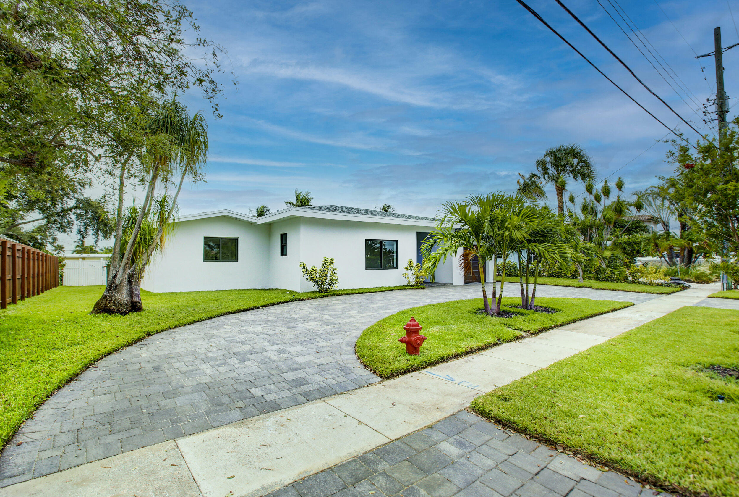 280 SE 9th Street