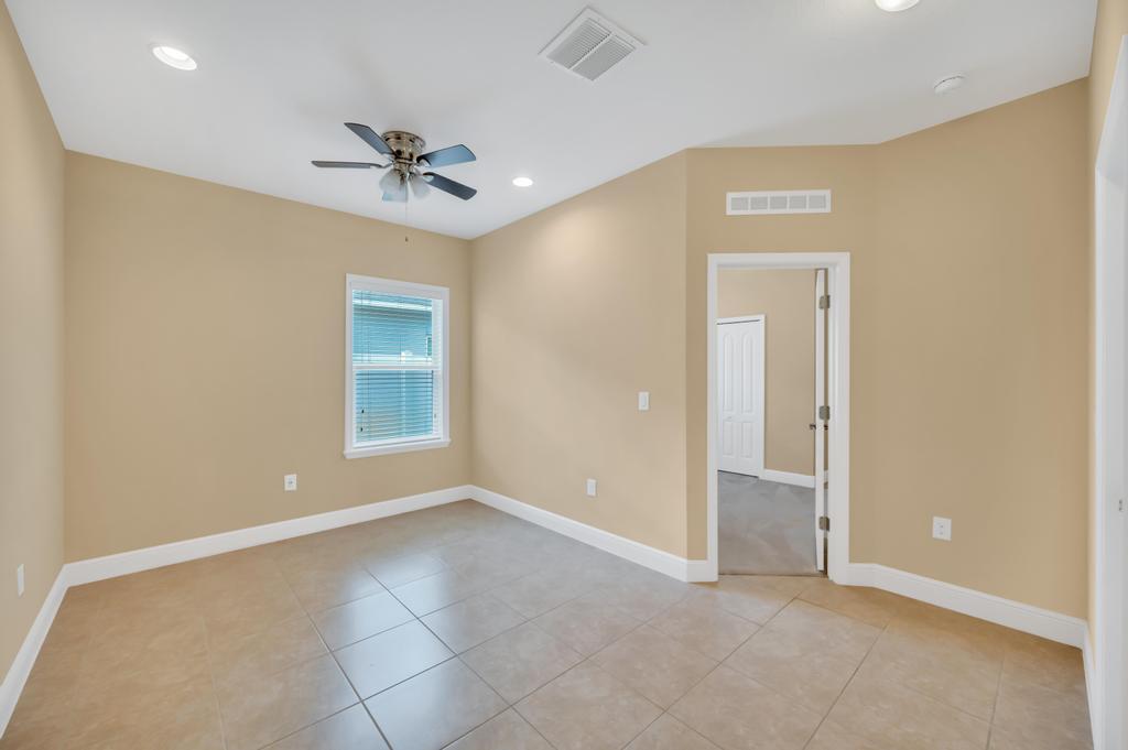 WINTERLAKES TRACT H 1ST R - Residential Lease
