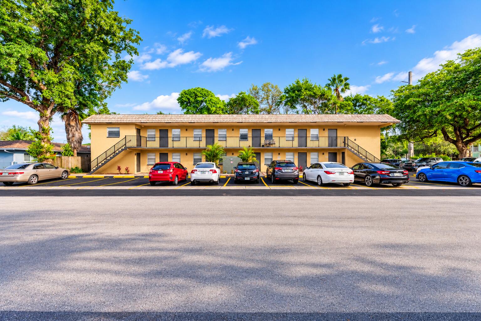 1401 NE 17TH Court