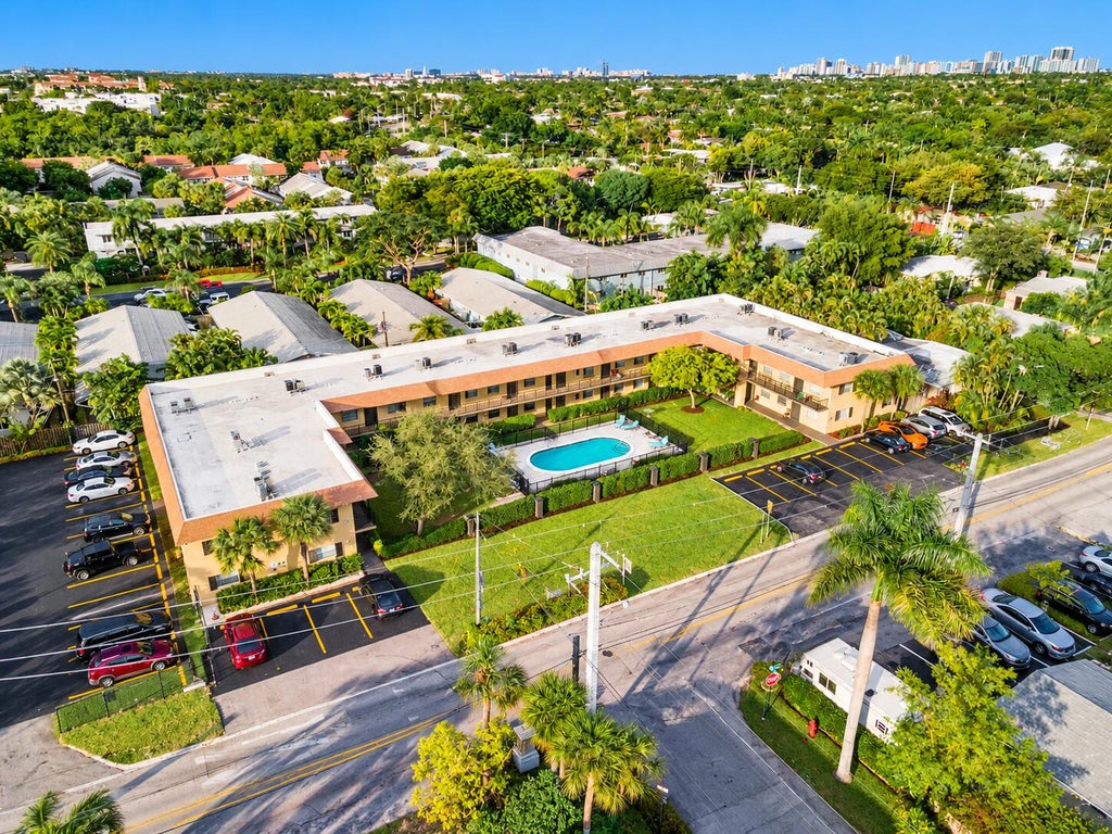 Photo of 1401 NE 17TH Court, Fort Lauderdale, FL 33305 (MLS # B26085659)