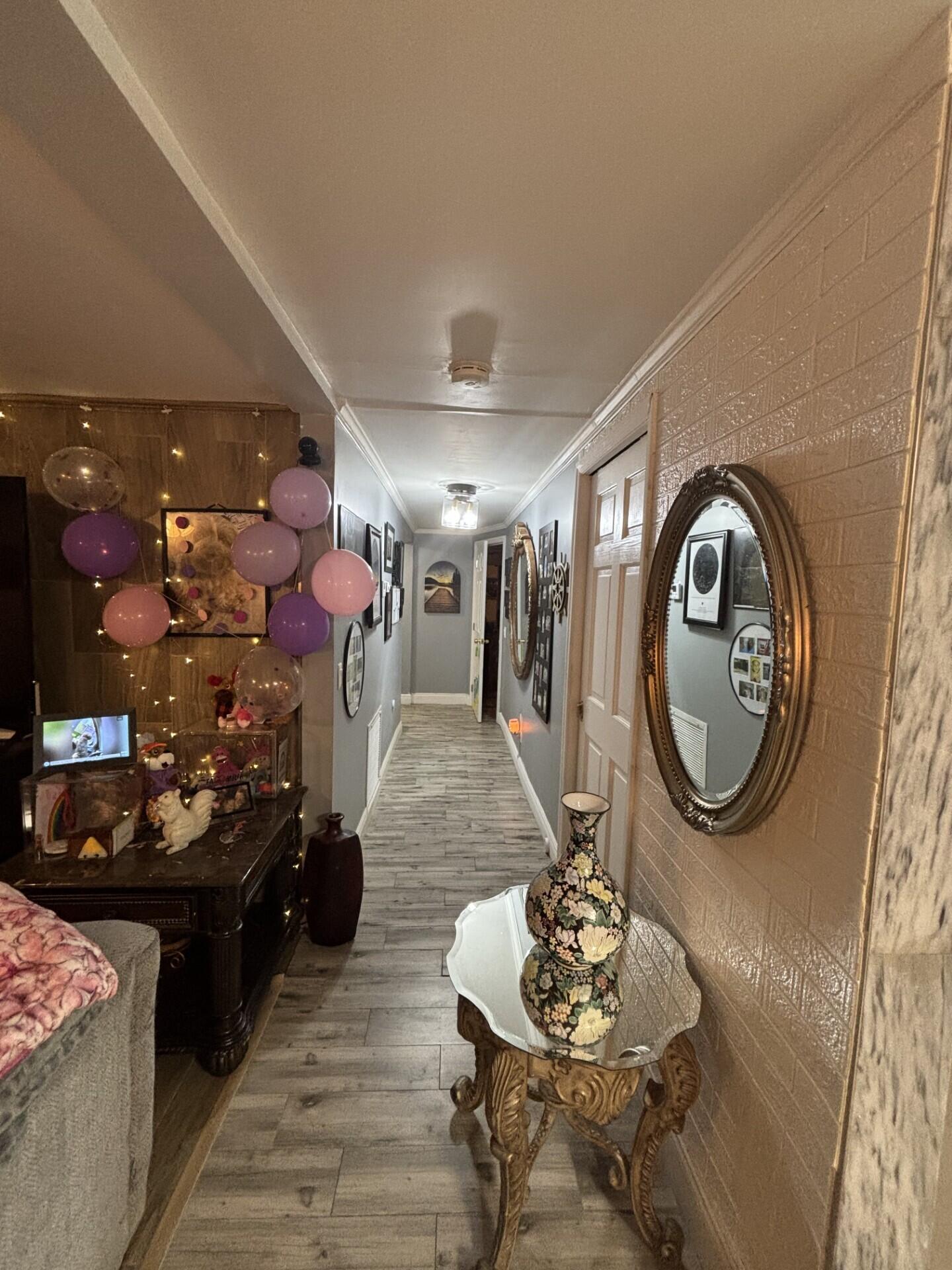 COUNTRY KNOLLS - Residential