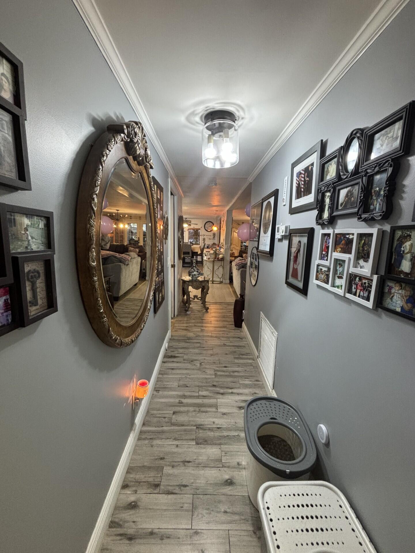 COUNTRY KNOLLS - Residential